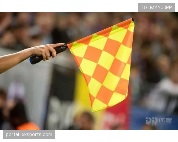 欧足联宣布:下赛季起欧冠将正式在所有比赛启用半自动越位技术。